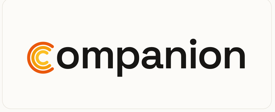Le logo Companion, un C formé de trois lignes courbes en dégradé orange, suivi du mot Companion